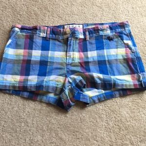 Abercrombie checkered blue shorts
